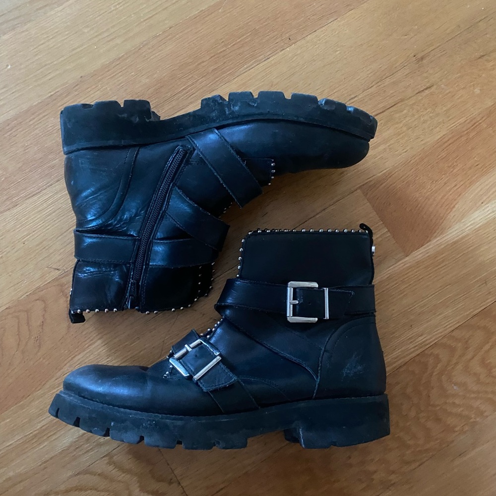 Steve Madden Leather Boots.